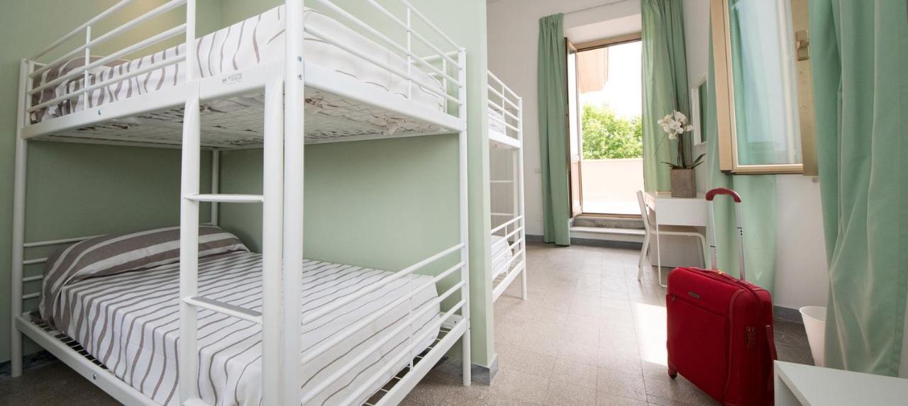Ostello San Luigi Orione Anzio Buitenkant foto